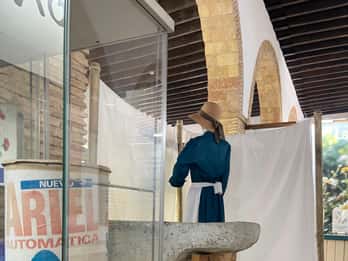 Spanish Soap Center: Entrance
