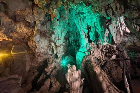 Vang Vieng : demi-journée de tyrolienne avec option d'exploration des grottesExpérience de tyrolienne et spéléologie de Tham Nam None