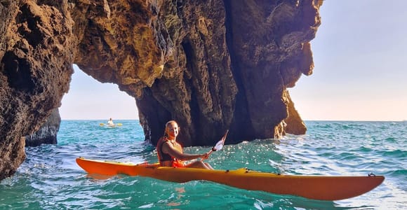 La Spezia: Sunset Cave Kayak Tour with Swimming and Aperitif