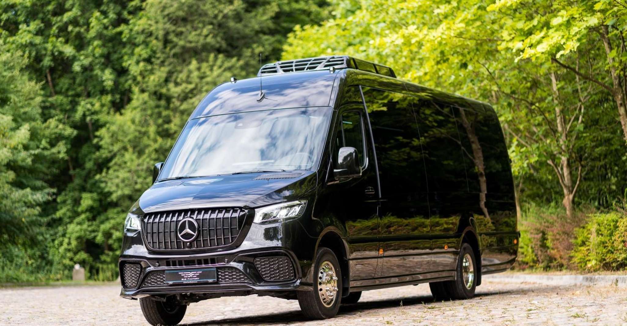 Private transfer from Vienna to Munich - Housity