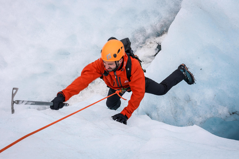 Skaftafell: Glacier Hike and Ice Climbing Tour