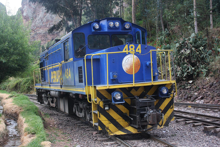 Private Transport: Ollantaytambo Train Station to Cusco