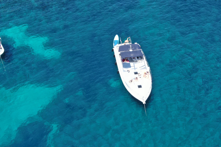 Cannes: Luxury Yacht Cruise to Lerins Islands Cannes: Luxury Yacht Cruise to Lerins Islands - 4H