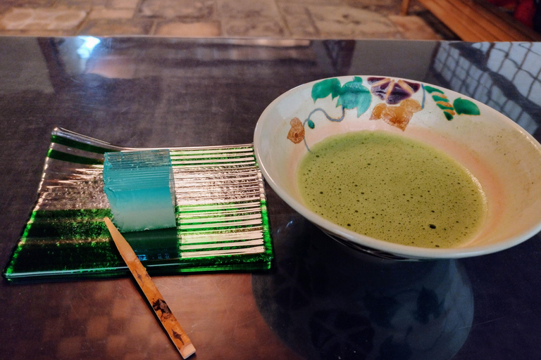 Wakayama: Bus Private Tour with Guide and Unlimited Ride