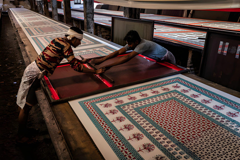Udaipur Hidden Shopping Tour with Local Artisans