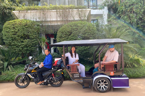 Siem Reap: Silk Farm & Killing Fields TukTuk Tour