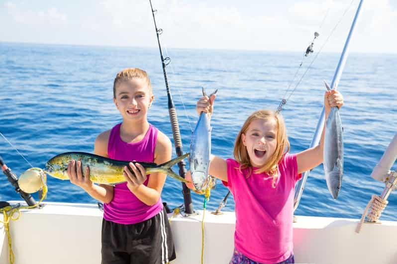 Dubai: 4-Hour Deep Sea Fishing, Trolling, Casting