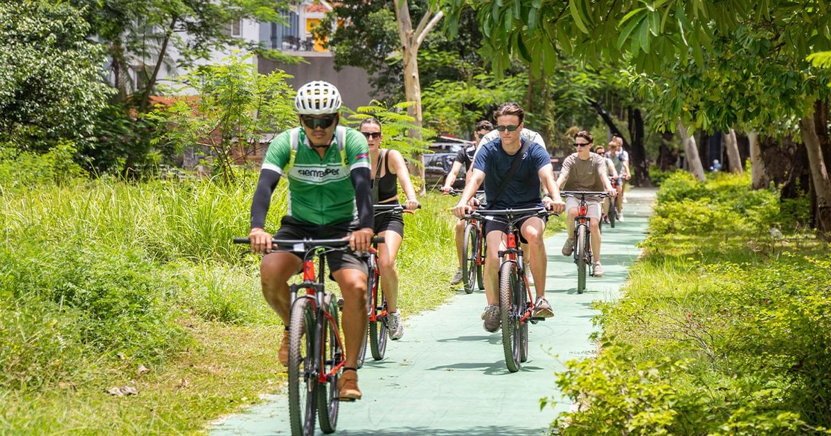 Excursión de medio día en bicicleta por el tour de la ciudad de Siem ...
