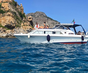 Cefalù: Coast-to-coast boat day trip with snorkeling and aperitif