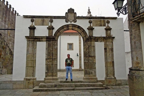 Barcelos, Ponte Lima, Viana Castelo: Private Tour from Porto