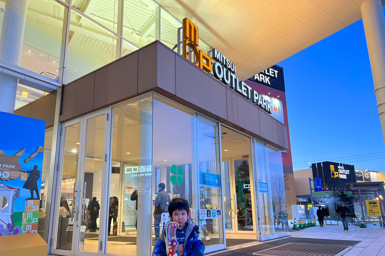 Spiel mit Schnee! im HOKKAIDO Snow Park &amp; Outlet ShoppingSkifahren und Rodeln erleben voller Plan