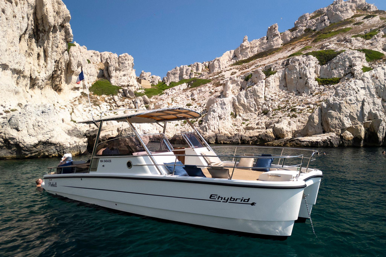Marseille: Half-Day Boat Tour to the Calanques National Park Marseille: Half-Day Boat Tour to the Calanques National Park