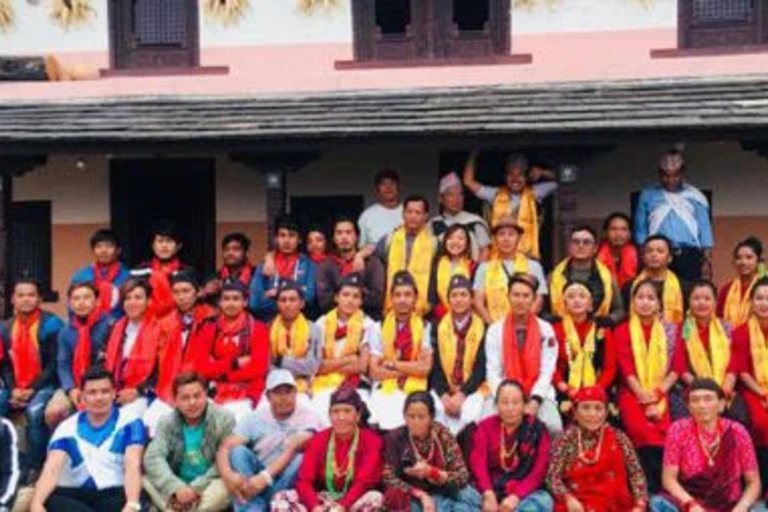 Pokhara: 2-Day Lwang Village Tour with Guide