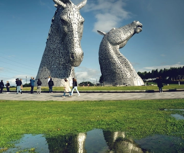 From Edinburgh: Stirling Castle, Kelpies and Loch Lomond
