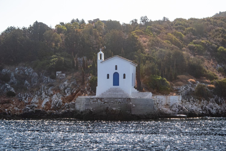 Kefalonia: Private Sailing Cruise with Local Lunch & Snacks