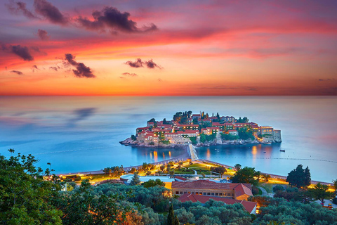 De Tirana: Montenegro Viagem de um dia semiprivada Ulcinj e BudvaDe Tirana: Montenegro – Viagem de um dia semiprivada a Ulcinj e Budva