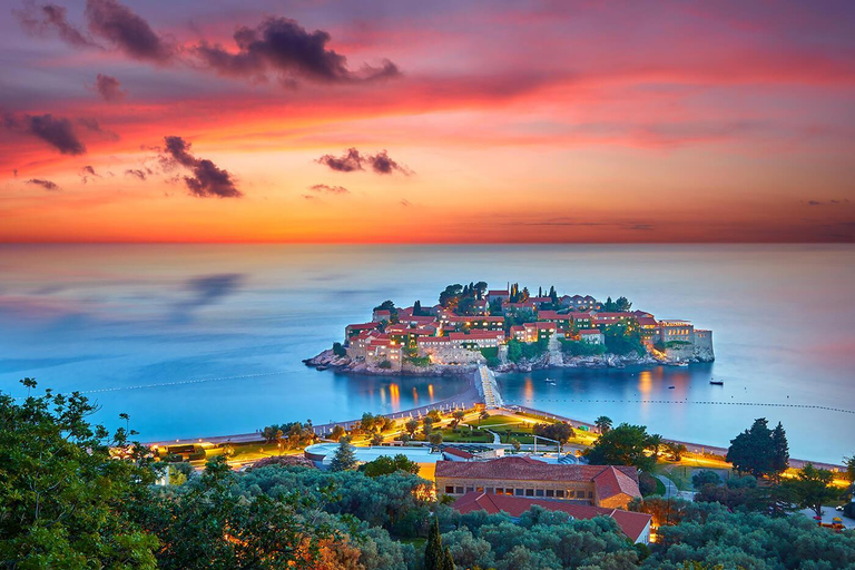 De Tirana: Montenegro Viagem de um dia semiprivada Ulcinj e BudvaDe Tirana: Montenegro – Viagem de um dia semiprivada a Ulcinj e Budva