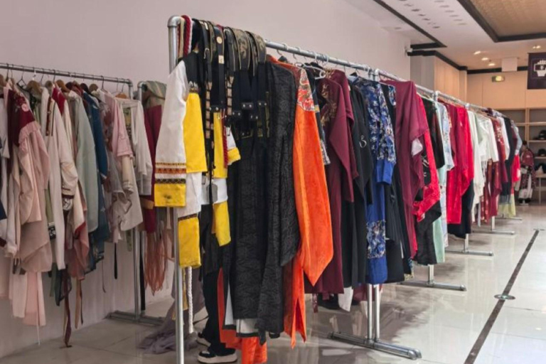 Lijiang: Yuyan Banquet Dinner Show with Costumes Regular Seats for Royal Banquet Dinner