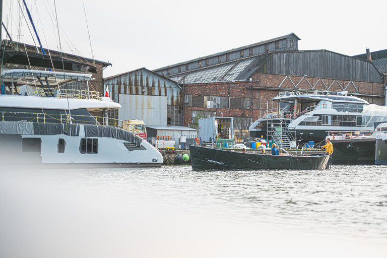 Gdańsk : croisière dans le chantier naval et le port avec dégustation de pierogiGdańsk : visite du chantier naval et du port avec dégustation de pierogi
