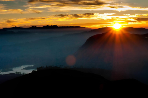 Kandy: Adam's Peak Guided Hike with Snacks and Pickup Nuwaraeliya: Adam's Peak Guided Hike with Snacks and Pickup