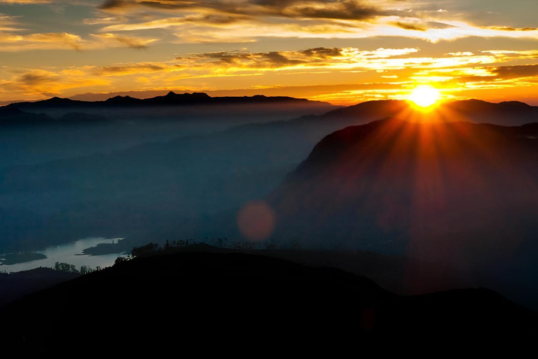Kandy: Adam's Peak Guided Hike with Snacks and Pickup Nuwaraeliya: Adam's Peak Guided Hike with Snacks and Pickup