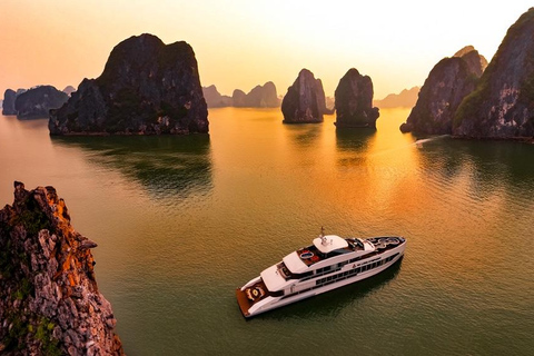 Hanoi: Luxury Ha Long Cruise by Super Yacht with Transfer