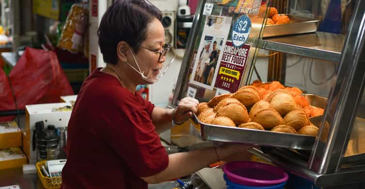 Singapore: Local Hawker Food Tour with Tastings photo 9
