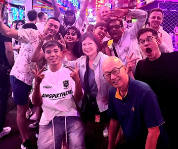Bangkok: Soi Cowboy, Nana, Soi 11, Rooftops, Clubs & Go Go's