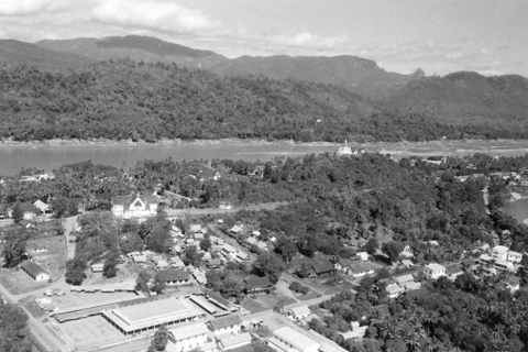 Luang Prabang: Audioguide-Stadtführung im ElektroautoLuang Prabang: Geführte Stadttour mit Audioguide im Elektroauto