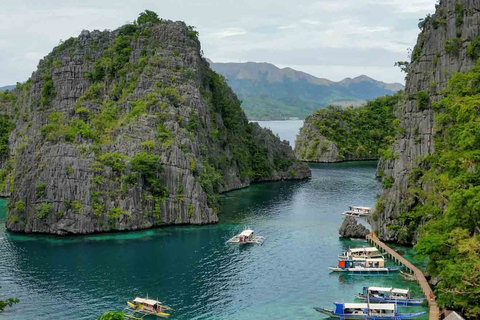 Passeio de barco pela cidade de Coron com almoçoDa cidade de Coron propriamente dita: Passeio de barco pelas ilhas com almoço