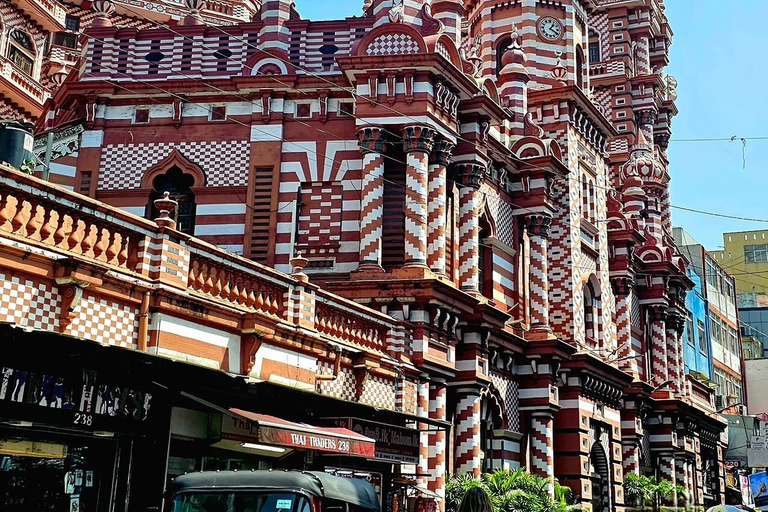 Kandy To Colombo Transfer With Tea Factory & Train Ride