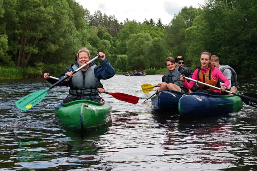 Český Krumlov: Selbstgeführte Kanu- und Raftingtour auf der Moldau. Foto: GetYourGuide Český Krumlov: Selbstgeführte Kanu- und Raftingtour auf der Moldau. Foto: GetYourGuide