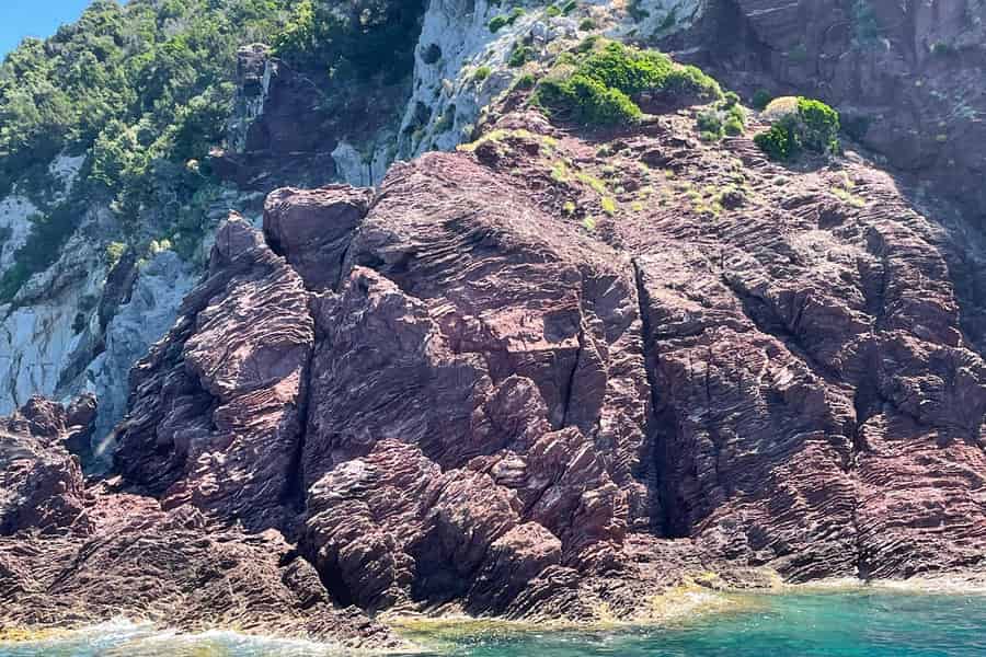 Komplette Rundfahrt um die Insel Elba. Foto: GetYourGuide