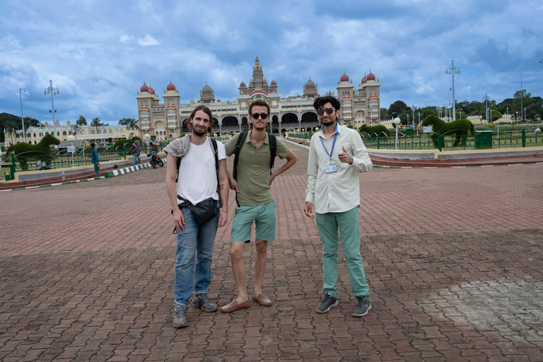 De Bangalore: Tour particular de um dia a Mysore com almoço e serviço de busca
