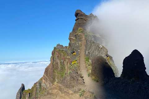 Madeira: Guided Peak Crossing: Pico do Arieiro to Pico Ruivo