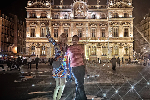 Lyon: Group Night Tour of Lyon Lyon: Evening Group Tour of Lyon
