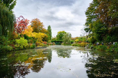 Gardens of Monet & The Old Mill: Giverny and Vernon Tour