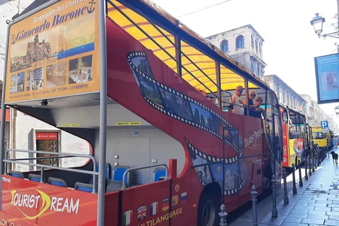 Catania: Tour in autobus Hop-on Hop-off ad Acicastello e Acitrezza