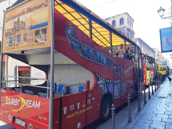 Catania: Hop-On Hop-Off Bus Tour to Acicastello & Acitrezza