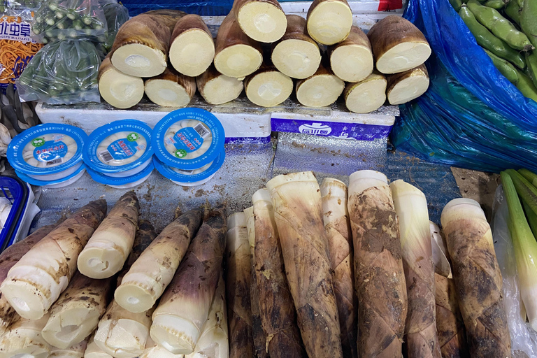 Mystery Menus Shanghai: 3-Hour Breakfast and Market Tour