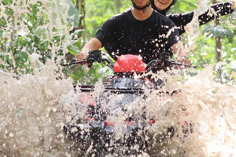 Yogyakarta : Aventure en Jeep et en quad sur le volcan MerapiVisite privée tout compris