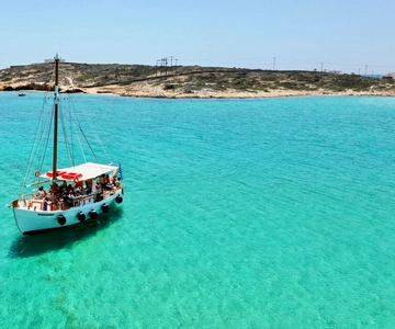 Pounta: Paros & Antiparos Cruise, Swimming & Seafood Lunch