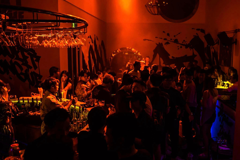 Bangkok night crawl: ekkamai & thonglo local night party