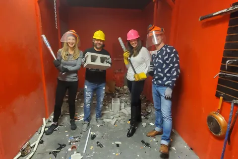 Sacramento Downtown: Rage Room Experience