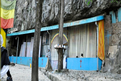 Addis Ababa: Abune Tekelhaymanot Prayer Cave Debrelibanos