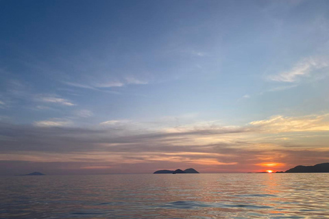 Phuket Luxury Small Group Yacht Tour & Water Toys & Racha