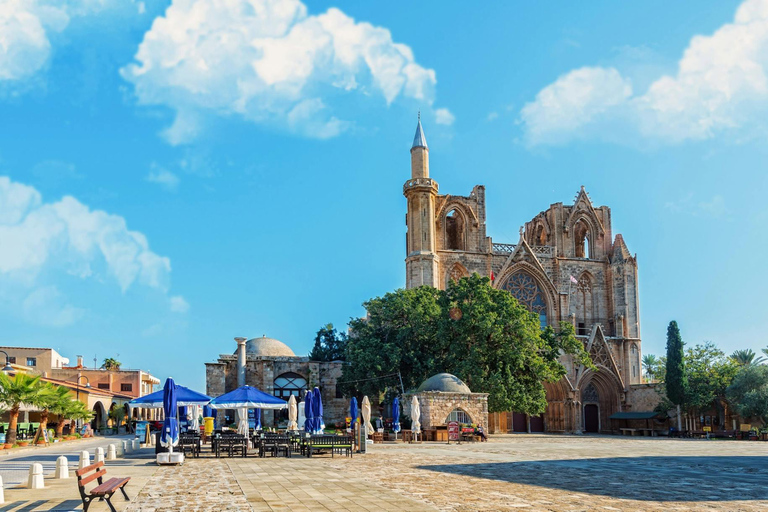 Z Ayia Napa i Protaras: wycieczka z przewodnikiem do Famagusty i SalamisZ Ajia Napy i Protaras: Famagusta i Salamina z przewodnikiem