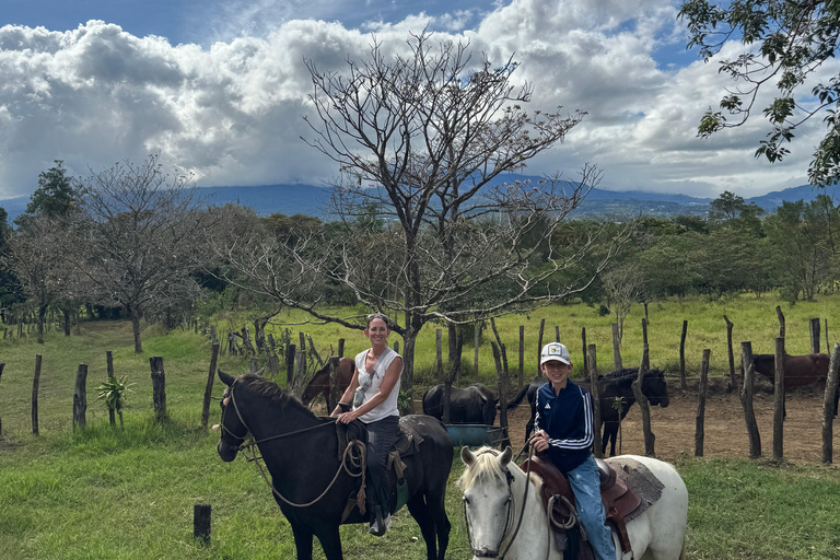 Epic Cloud Forest Horseback Riding Adventure in Boquete