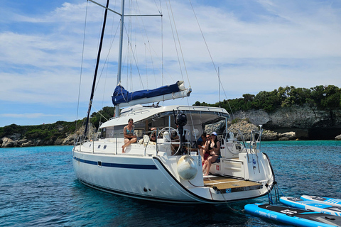 Bonifacio by sailboat 7h: Luxury, Relaxation and Sublime Landscapes Bonifacio by sailboat 7h: Luxury, Relaxation, and Sublime Landscapes