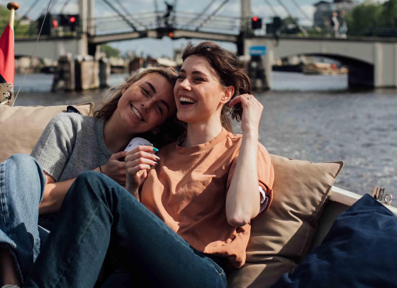 Amsterdam: Luksus-kanalrundfart med cocktails og snacks